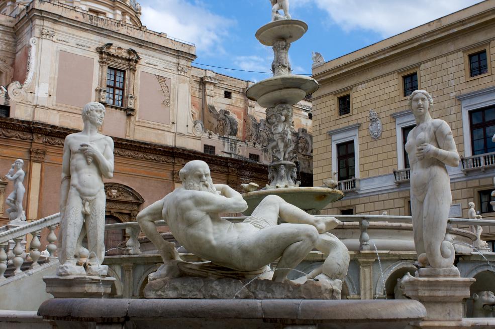 Fontana Pretoria, Piazza Pretoria, Palermo